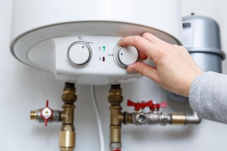 electric water heater in low power consumption mode